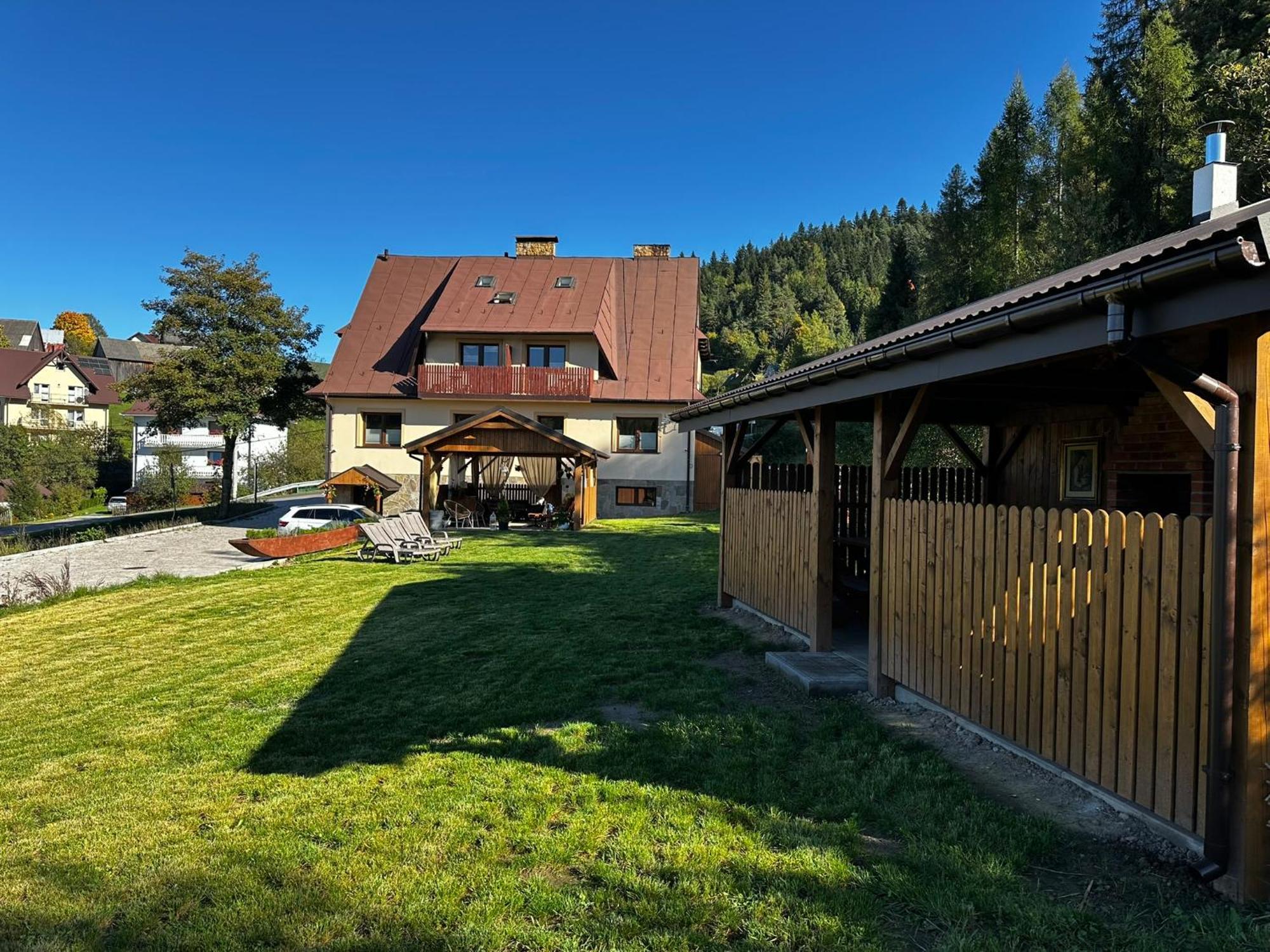 Gosciniec Stara Szkola Haluszowa Exterior foto